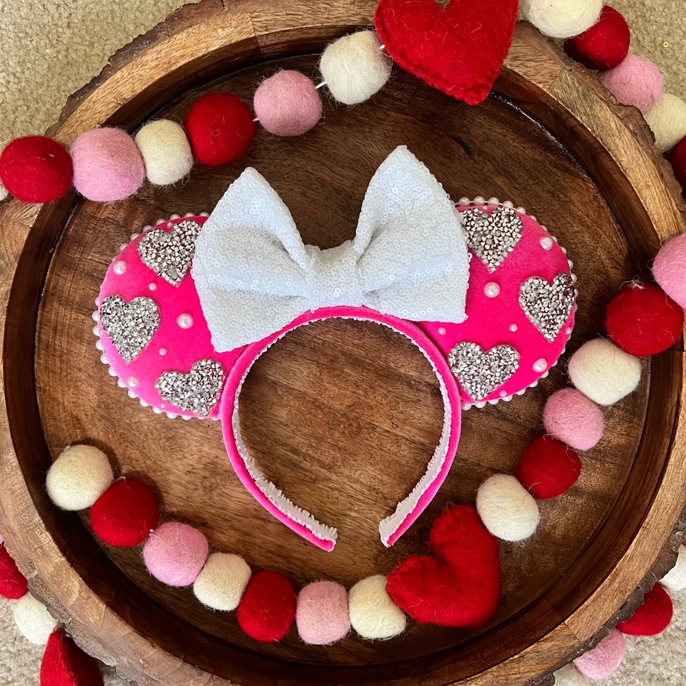 Valentine’s Day Hearts Minnie Ears